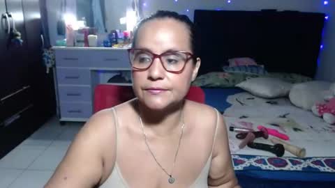 Snapshot of pervert_mommy_x chatting on 06/24/26, 10:58 SAMY online show from 06/24/26, 10:58