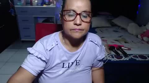 Snapshot of pervert_mommy_x chatting on 06/27/26, 10:42 SAMY online show from 06/27/26, 10:42