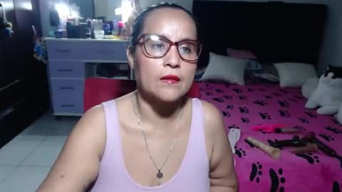 Snapshot of pervert_mommy_x chatting on 07/08/26, 09:47 SAMY online show from 07/08/26, 09:47