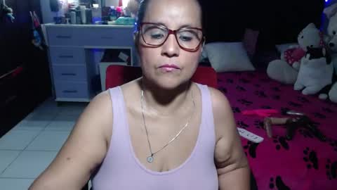 Snapshot of pervert_mommy_x chatting on 07/15/26, 09:25 SAMY online show from 07/15/26, 09:25