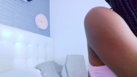 pervert_shydoll online show from 04/24/26, 04:15