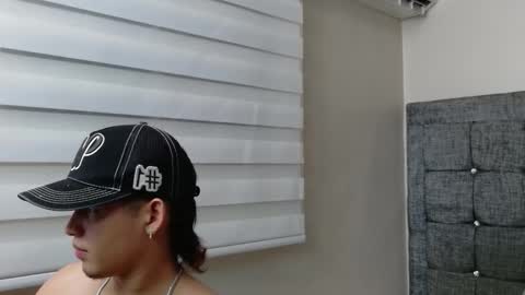 Snapshot of perverted_guys19 chatting on 11/14/25, 03:49 Ludoziel 19 online show from 11/14/25, 03:49