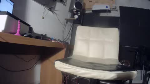 Snapshot of pervmymind chatting on 10/06/25, 09:45 kinkypervxxx online show from 10/06/25, 09:45