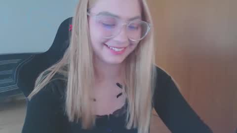 petalkiss online show from 09/21/25, 01:57