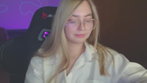 petalkiss online show from 10/08/25, 11:46