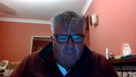 pete112991 online show from 10/06/25, 09:12