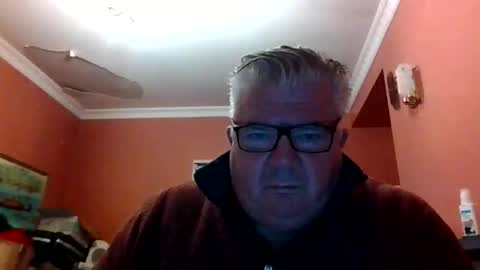 pete112991 online show from 10/27/25, 02:21