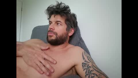 Snapshot of pete_le_meat chatting on 04/02/26, 06:05 pete_le_meat online show from 04/02/26, 06:05