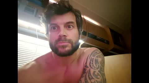 Snapshot of pete_le_meat chatting on 04/16/26, 09:39 pete_le_meat online show from 04/16/26, 09:39