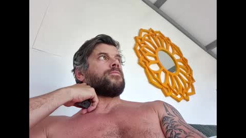 Snapshot of pete_le_meat chatting on 04/25/26, 01:36 pete_le_meat online show from 04/25/26, 01:36