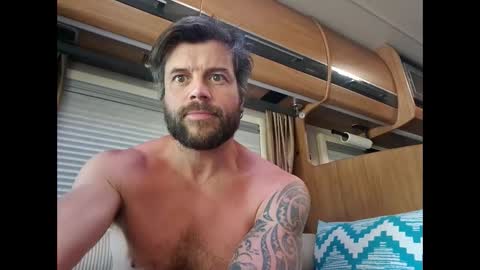 Snapshot of pete_le_meat chatting on 04/25/26, 03:09 pete_le_meat online show from 04/25/26, 03:09