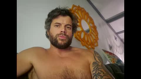 Snapshot of pete_le_meat chatting on 05/12/26, 10:18 pete_le_meat online show from 05/12/26, 10:18