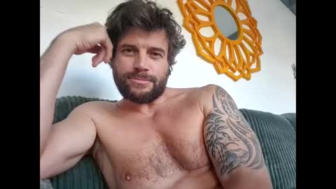 Snapshot of pete_le_meat chatting on 05/14/26, 06:47 pete_le_meat online show from 05/14/26, 06:47
