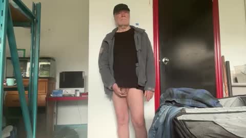 Snapshot of peter4443 chatting on 05/25/26, 12:55 peter4443 online show from 05/25/26, 12:55