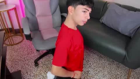 Snapshot of peter_chase chatting on 12/02/25, 06:14 Peter online show from 12/02/25, 06:14