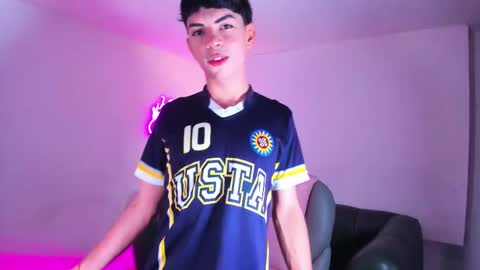 Snapshot of peter_chase chatting on 12/03/25, 06:17 Peter online show from 12/03/25, 06:17