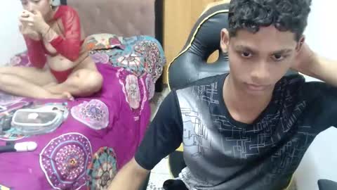 Snapshot of peter_hard_cock chatting on 02/02/25, 01:55 Peter and Shopia online show from 02/02/25, 01:55