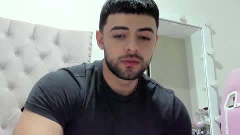 Snapshot of peter_jackson1 chatting on 12/28/24, 05:02 peter jackson1 online show from 12/28/24, 05:02