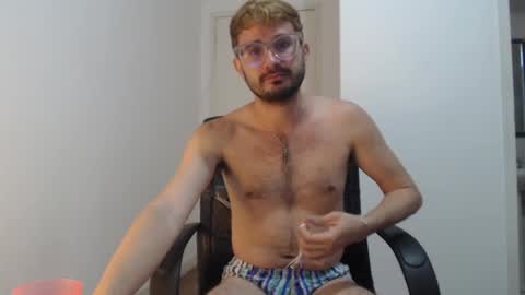 Snapshot of peter_x_annaud chatting on 01/09/25, 03:12 FELIPE online show from 01/09/25, 03:12