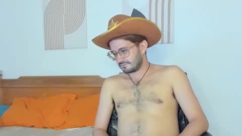 Snapshot of peter_x_annaud chatting on 10/31/25, 09:27 FELIPE online show from 10/31/25, 09:27