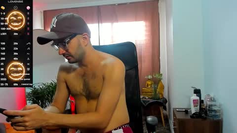 Snapshot of peter_x_annaud chatting on 12/14/25, 11:59 FELIPE online show from 12/14/25, 11:59