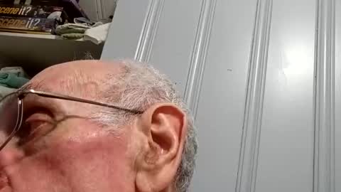 Snapshot of peterdem chatting on 04/22/26, 03:42 Demo online show from 04/22/26, 03:42