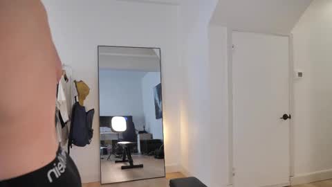 Peter Parker online show from 11/19/25, 06:52