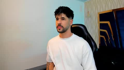 Snapshot of petesevans_1 chatting on 10/21/25, 11:27 PETES EVANS new account online show from 10/21/25, 11:27