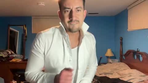 Snapshot of peteypete204 chatting on 03/09/25, 03:54 peteypete204 online show from 03/09/25, 03:54