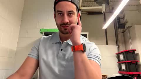 Snapshot of peteypete204 chatting on 04/15/26, 02:24 peteypete204 online show from 04/15/26, 02:24