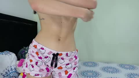 Snapshot of petiite_aliice chatting on 04/27/26, 05:38 Alice online show from 04/27/26, 05:38