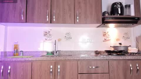 Im Rosse but u can call me Rossie or Rosita . online show from 11/06/25, 12:22