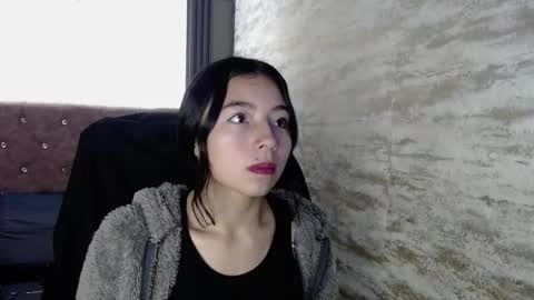 Snapshot of petite_8 chatting on 05/19/26, 07:53 Petite online show from 05/19/26, 07:53