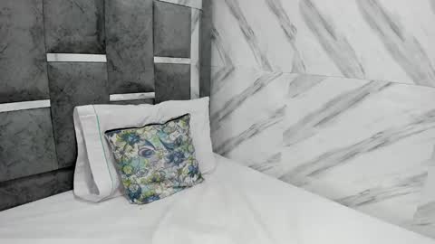 petite_amor online show from 02/22/25, 07:25