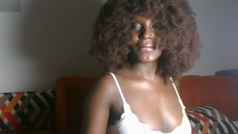 Snapshot of petite_asshley1 chatting on 06/12/26, 05:06 Ashley online show from 06/12/26, 05:06