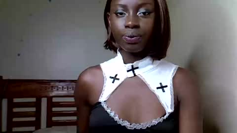 Snapshot of petite_charm chatting on 04/09/26, 08:47 Charm online show from 04/09/26, 08:47