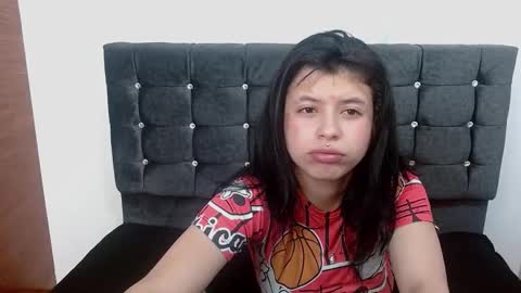 petite online show from 10/23/25, 11:31