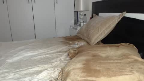 petite_danielle online show from 11/27/25, 08:55