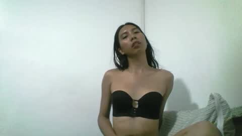Yuriee online show from 06/11/26, 08:12