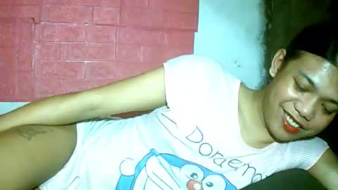 Snapshot of petite_jzee chatting on 11/21/25, 03:11 jzee online show from 11/21/25, 03:11