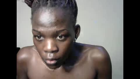 Snapshot of petite_lavi2 chatting on 12/20/24, 09:54 petite_lavi2 online show from 12/20/24, 09:54