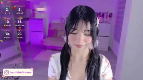 Snapshot of petite_marie_ chatting on 04/28/26, 11:54 petite_marie_ online show from 04/28/26, 11:54