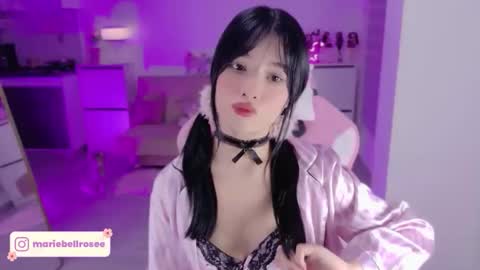 Snapshot of petite_marie_ chatting on 05/07/26, 01:55 petite_marie_ online show from 05/07/26, 01:55