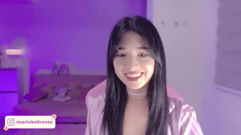 Snapshot of petite_marie_ chatting on 05/19/26, 04:19 petite_marie_ online show from 05/19/26, 04:19