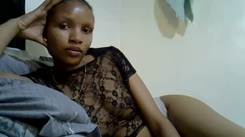 Snapshot of petite_melinda chatting on 07/02/26, 01:05 petite_melinda online show from 07/02/26, 01:05
