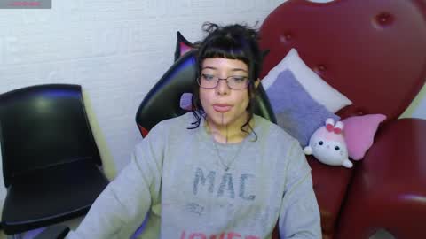 Snapshot of petite_melodyy chatting on 03/30/26, 03:02 Melody online show from 03/30/26, 03:02