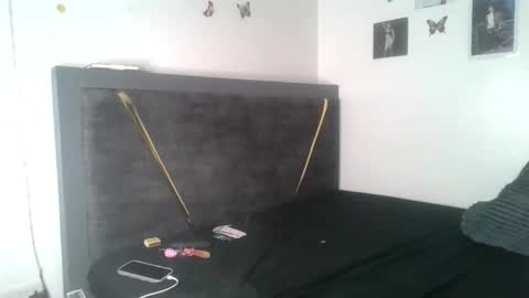 Snapshot of petite_queen69 chatting on 05/27/26, 03:20 petite_queen69 online show from 05/27/26, 03:20
