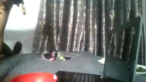 Snapshot of petite_queen69 chatting on 05/28/26, 07:55 petite_queen69 online show from 05/28/26, 07:55