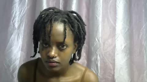 petite_star2 online show from 01/11/26, 10:26