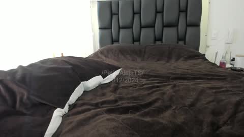 PetiteAlejaTs online show from 12/31/24, 04:57